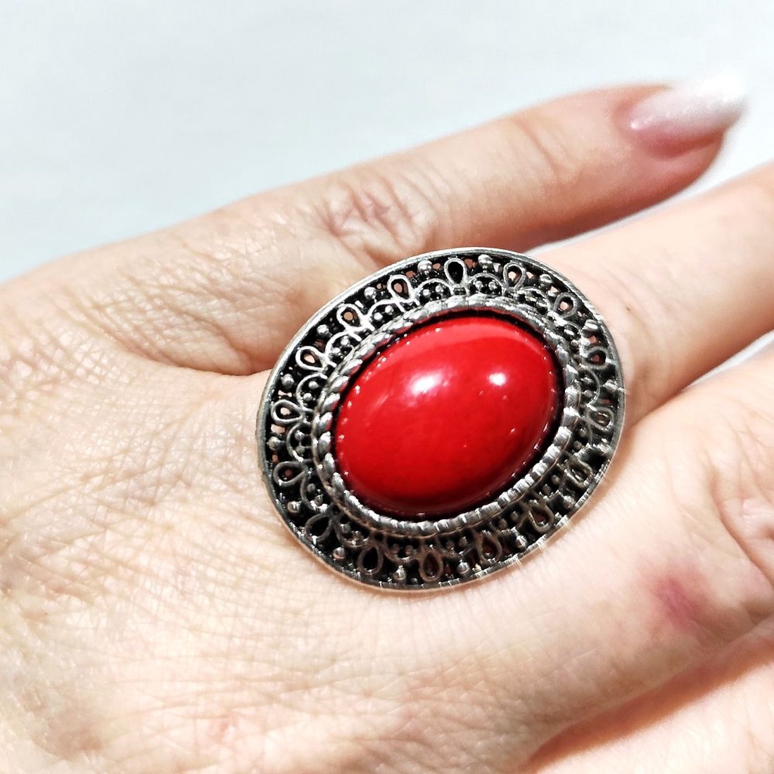 Inel oval cu coral rosu 4610 - bijuterii - inele - inele cu pietre semiprețioase - Artynos.ro