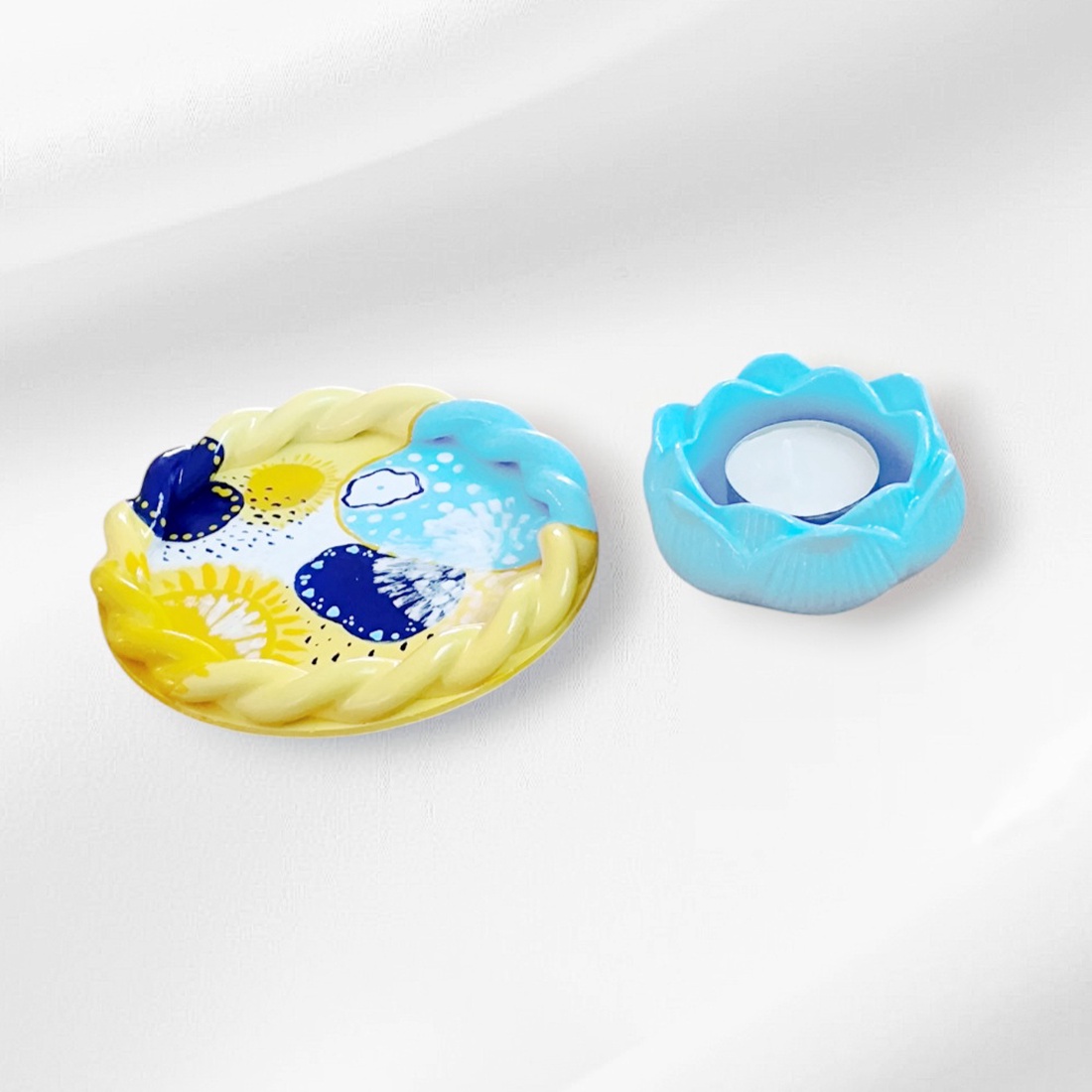 Set decorativ unicat bleu galben, tava rotunda si suport lotus 4614 - casă & stil de viață - decorațiuni de casă - decorațiuni de masă și rafturi - decorațiuni de masă - Artynos.ro