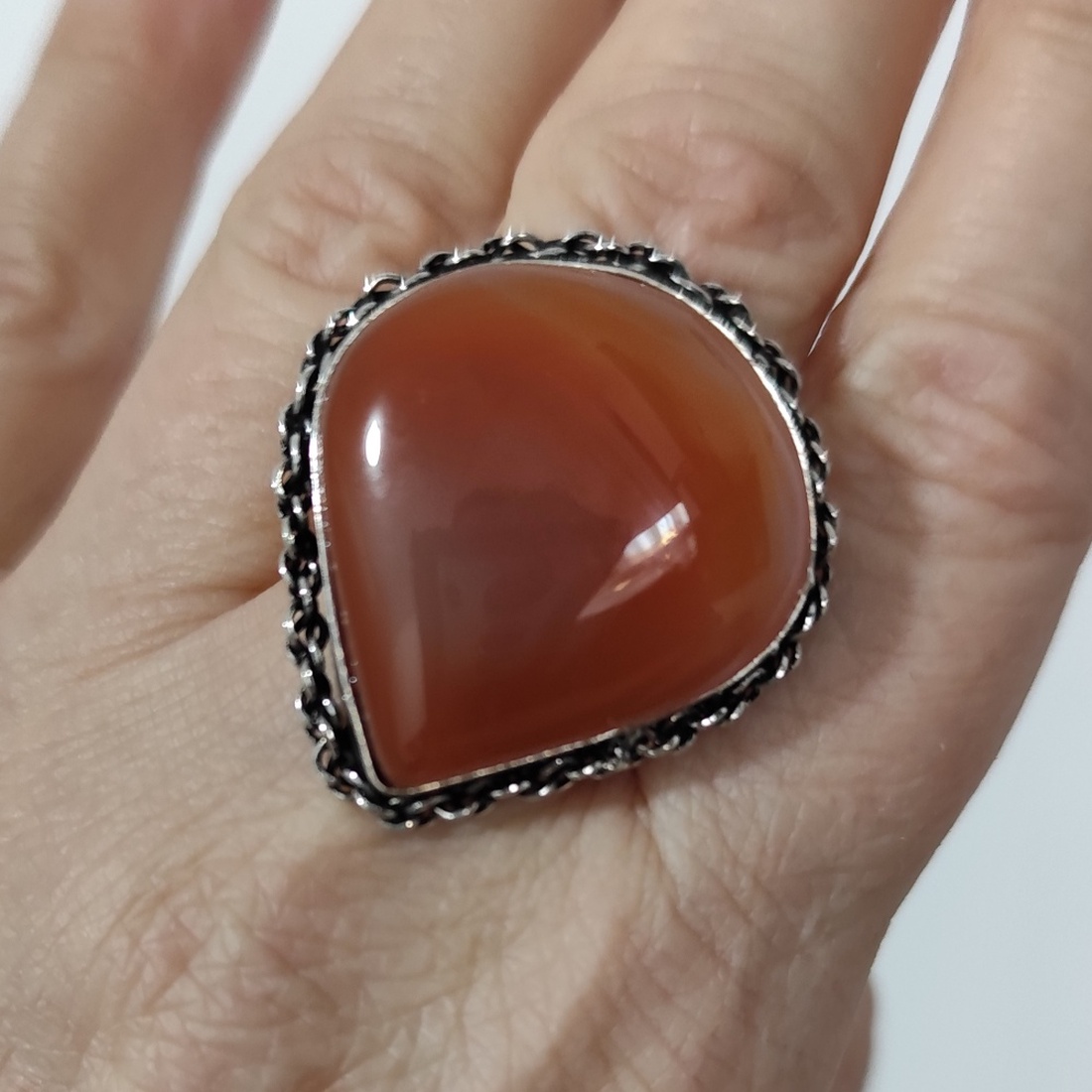 Inel metalic argintiu antichizat cu agat maro 4641 - bijuterii - inele - inele cu pietre semiprețioase - Artynos.ro