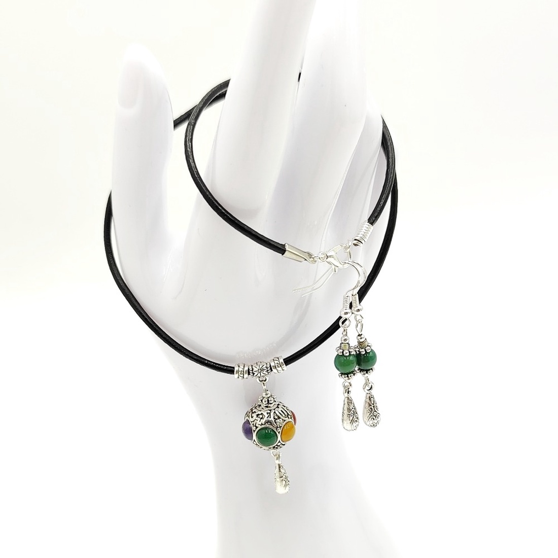 Set colier pandantiv multicolor si cercei cu jasp verde, 4668  - bijuterii - seturi de bijuterii - Artynos.ro