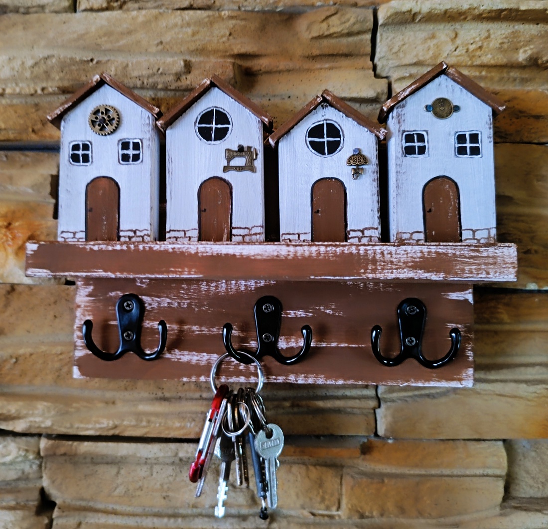 Suportde chei de perete din lemn cu casute - casă & stil de viață - accesorii pentru decorat casa - decorațiuni de pereți, decorațiuni suspendate - suport pentru chei - Artynos.ro Suportde chei de perete din lemn cu casute - casă & stil de viață - accesorii pentru decorat casa - decorațiuni de pereți, decorațiuni suspendate - suport pentru chei - Artynos.ro