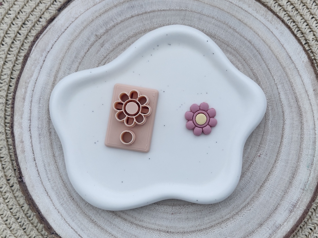 Decupator / Cutter floral lut polimeric #0185 - accessorii și unelte - unelte, instrumente - unelte de tăiere - Artynos.ro