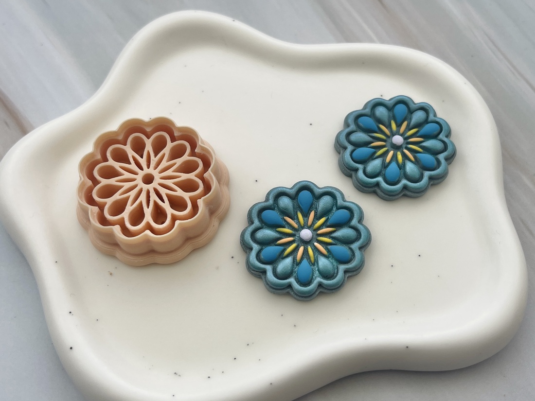 Decupator / Cutter floare lut polimeric #0260 - accessorii și unelte - unelte, instrumente - unelte de tăiere - Artynos.ro
