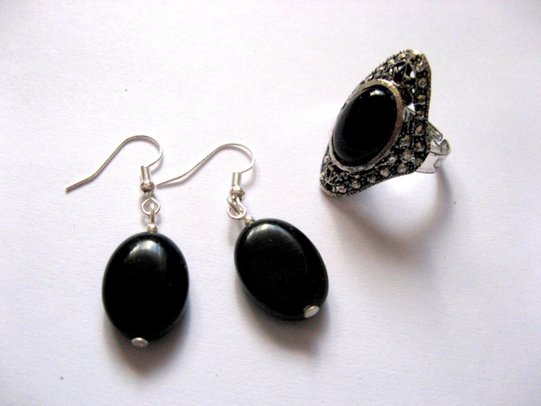 Set de bijuterii cu onix � 154100 - bijuterii - seturi de bijuterii - Artynos.ro