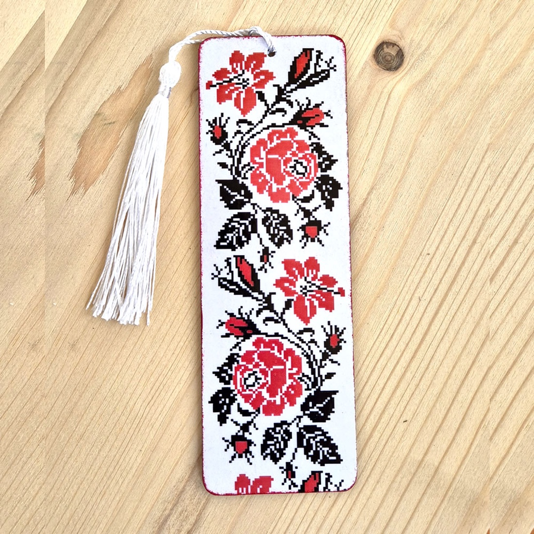 Semn de carte lemn cu model traditional 133223 - cărți și creații cu tematică muzicală, cadouri - semn de carte - Artynos.ro