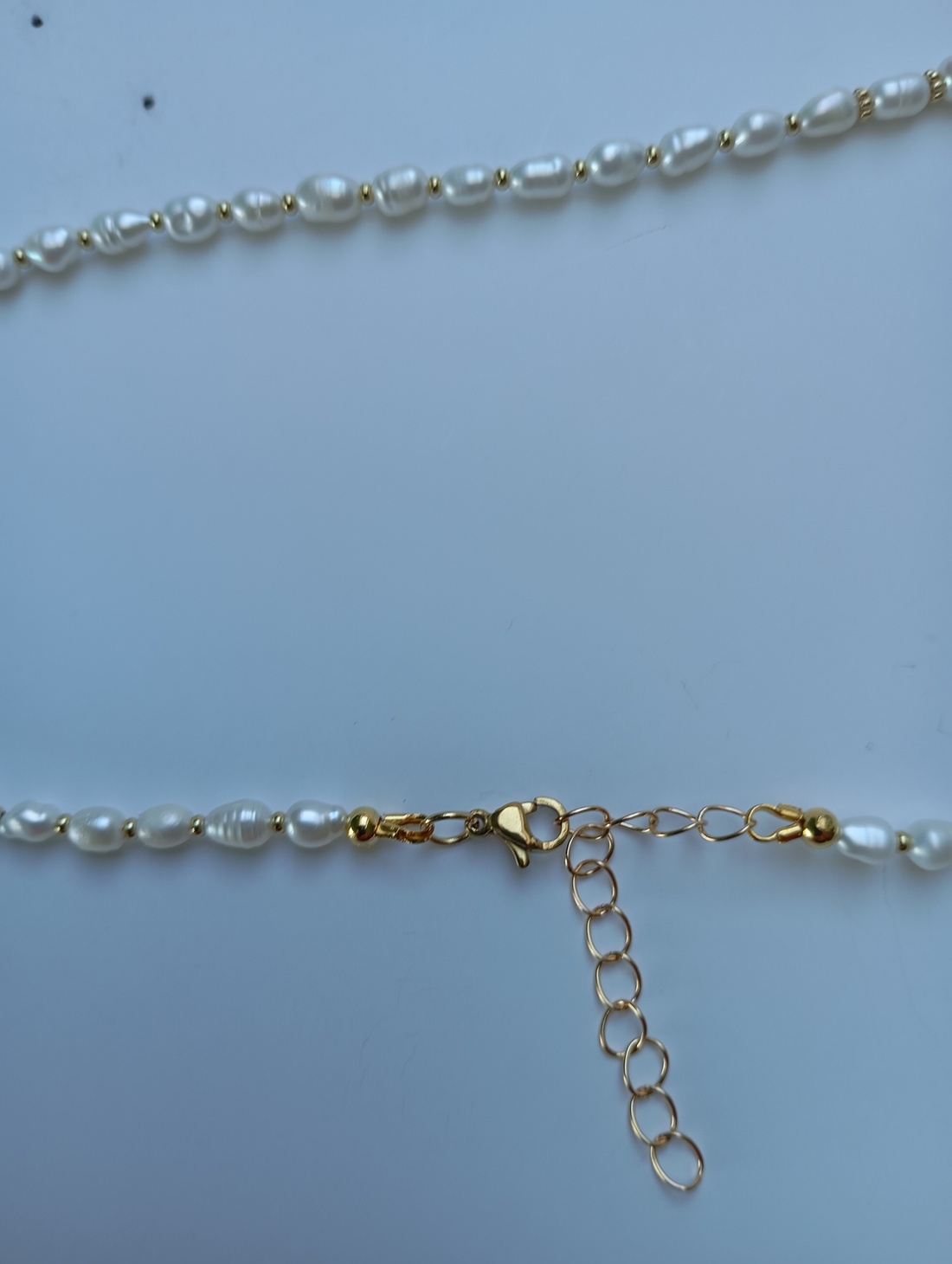 Colier cu perle de cultura 4mm si margelute placate cu aur 18K - bijuterii - coliere - coliere din perle - Artynos.ro