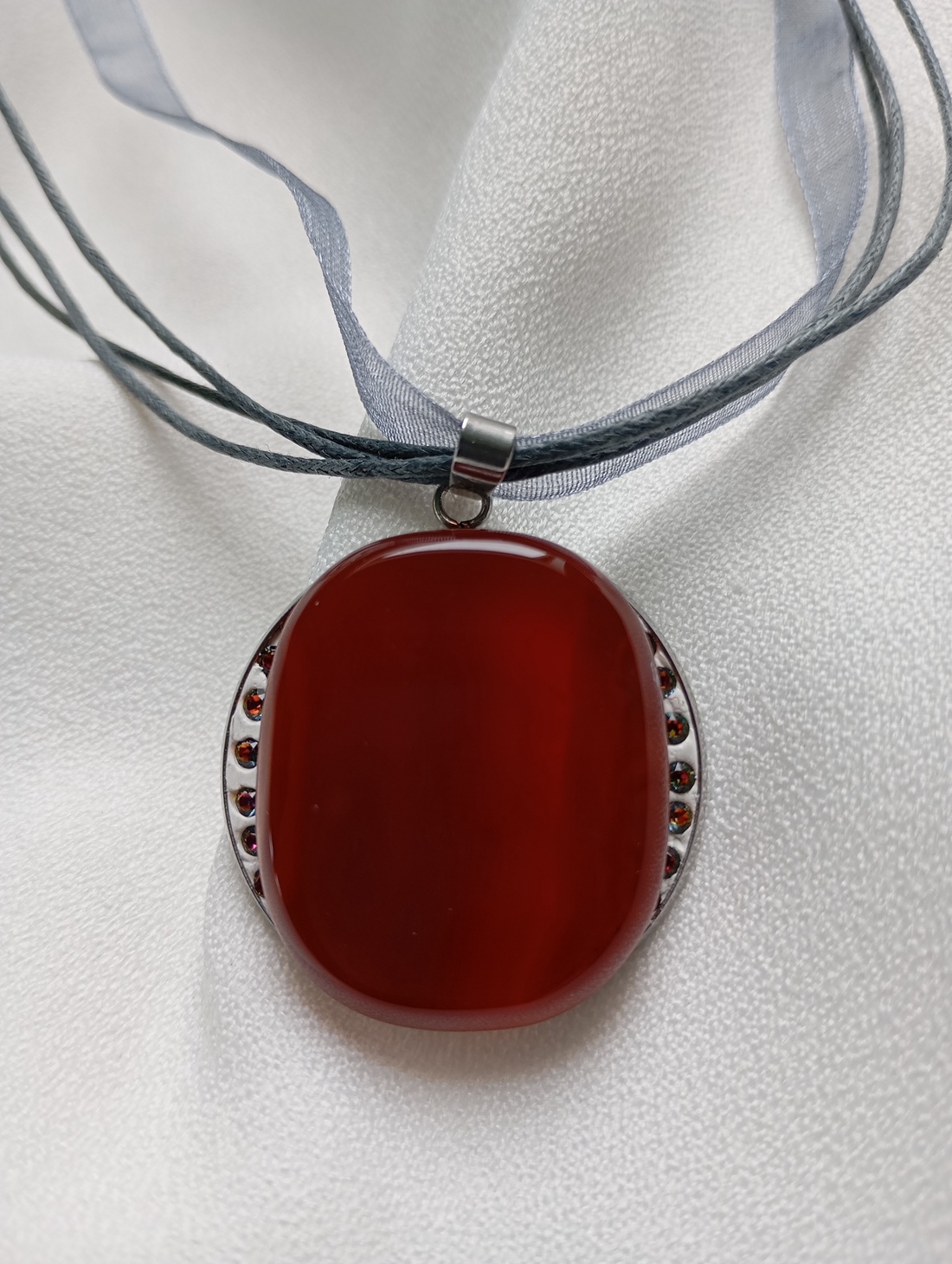 Pandantiv cu Carneol 4 cm si cristale Swarovski 2 mm - bijuterii - coliere - pandative - Artynos.ro