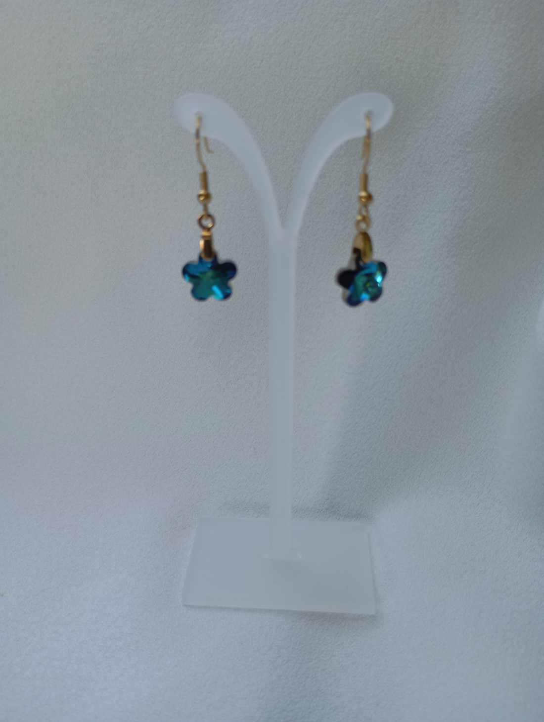 Cercei Swarovski floare si tortite placate cu aur - bijuterii - cercei - cercei din mărgele - Artynos.ro