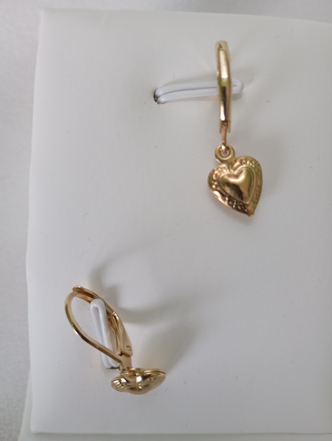 Martisor deosebit, cercei placati cu aur si felicitare embosata - bijuterii - cercei - cercei din mărgele - Artynos.ro