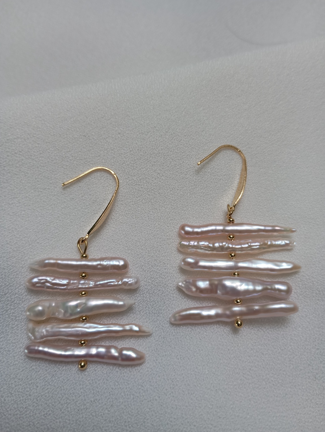 Cercei cu perle de cultura si tortite placate cu aur 18K - bijuterii - cercei - cercei din perle - Artynos.ro