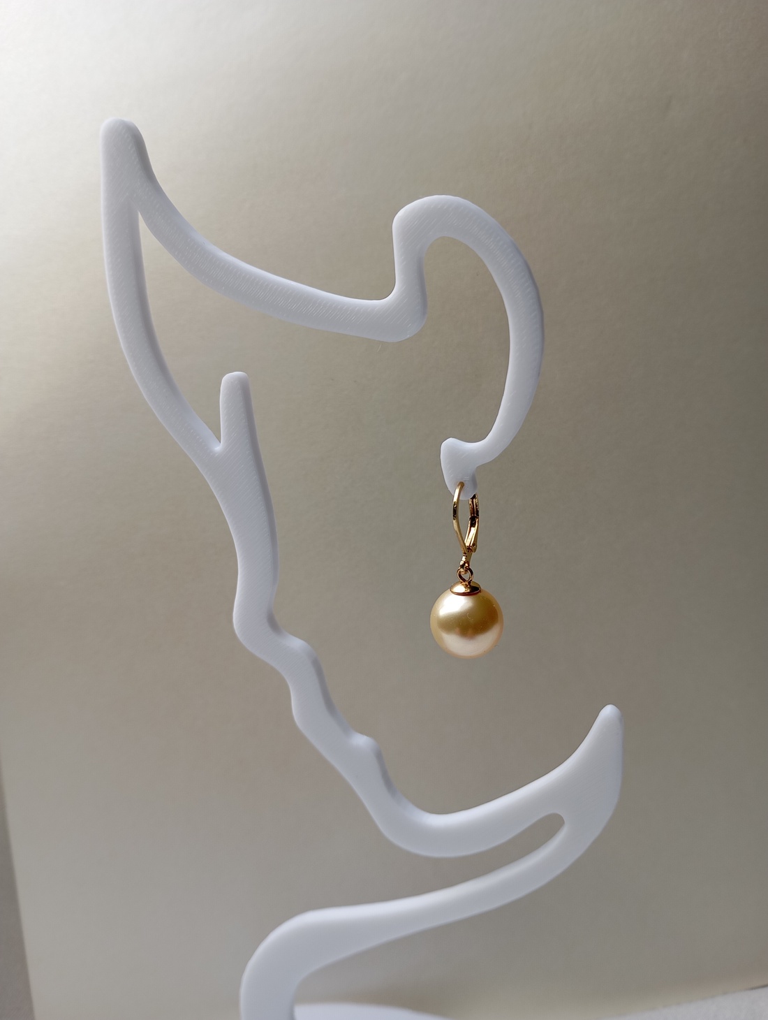 Cercei cu perle Swarovski 12mm si tortite placate cu aur 18K - bijuterii - cercei - cercei din mărgele - Artynos.ro