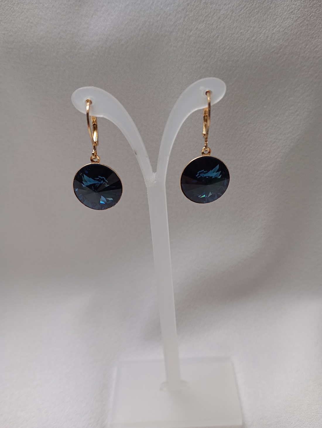 Cercei cu Swarovski Montana Blue 14mm si tortite placate cu aur 18K - bijuterii - cercei - cercei din mărgele - Artynos.ro