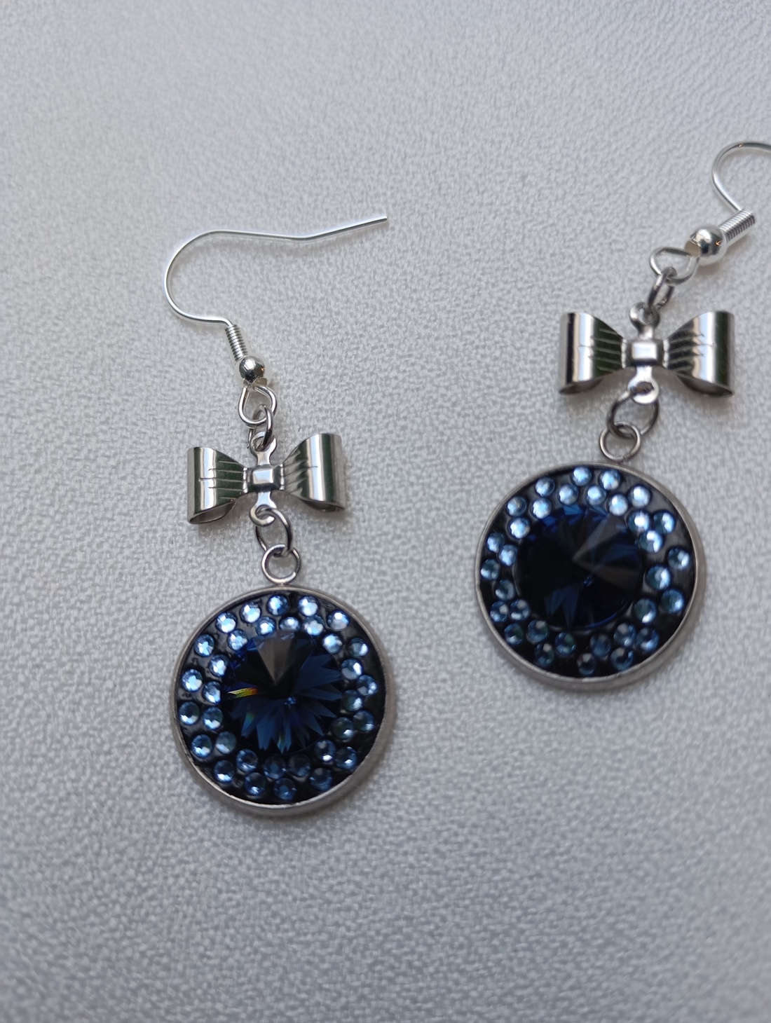 Cercei cu tortita placata cu argint 925 si rivoli Swarovski Montana Blue 10mm - bijuterii - cercei - cercei din mărgele - Artynos.ro