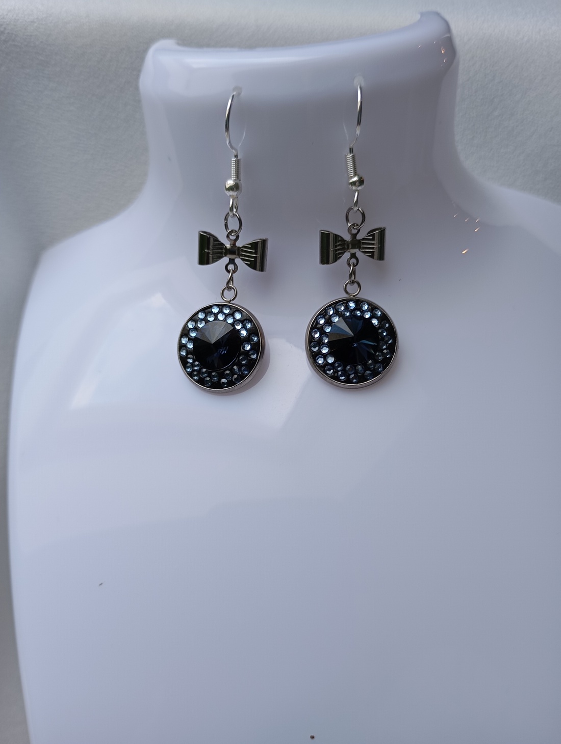 Cercei cu tortita placata cu argint 925 si rivoli Swarovski Montana Blue 10mm - bijuterii - cercei - cercei din mărgele - Artynos.ro