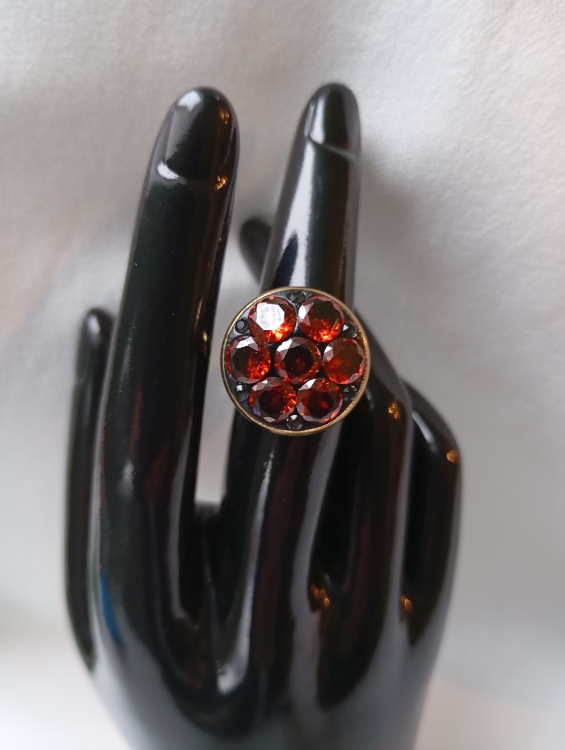 Inel placat cu aur 18K, Granat si Swarovski - bijuterii - inele - inele cu pietre semiprețioase - Artynos.ro