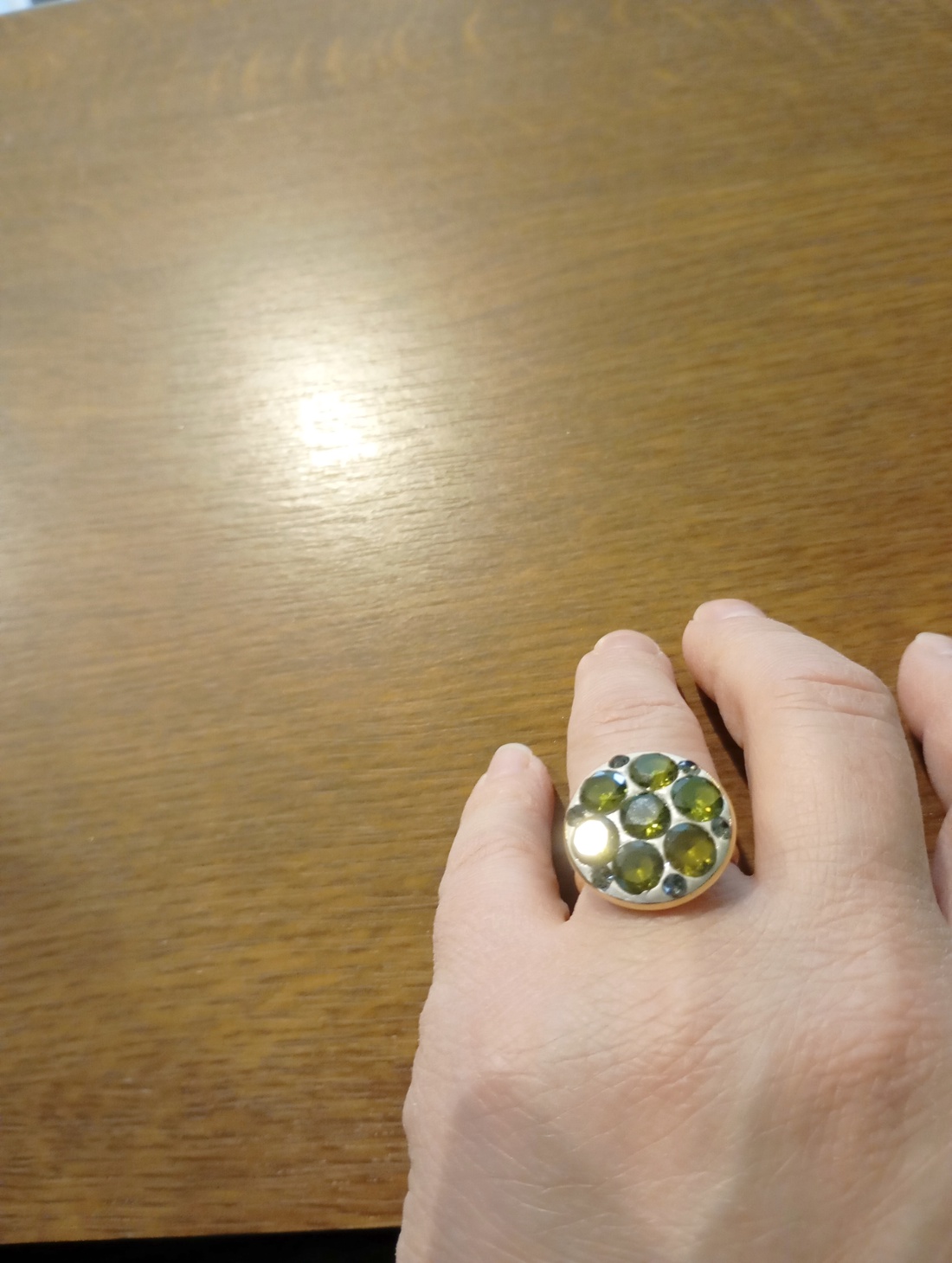 Inel cu Peridot slefuit si cristale Swarovski Black Diamond - bijuterii - inele - inele cu pietre semiprețioase - Artynos.ro