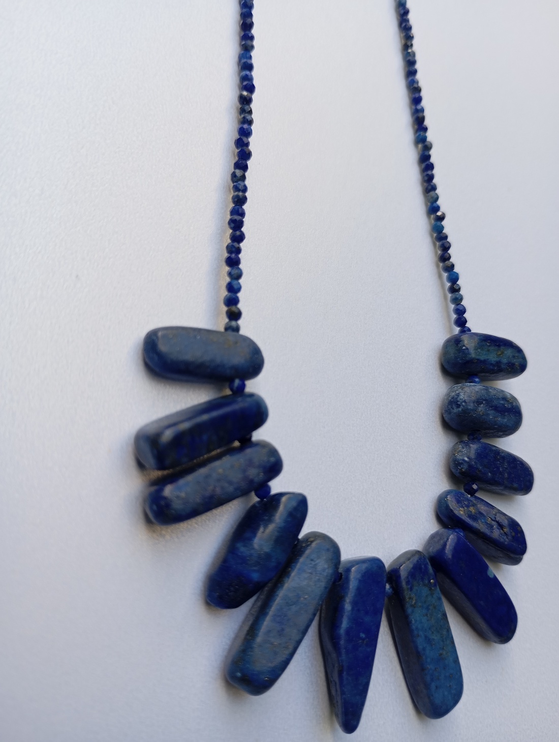 Colier cu Lapis Lazuli si inchidere magnetica - bijuterii - coliere - coliere din mărgele - Artynos.ro