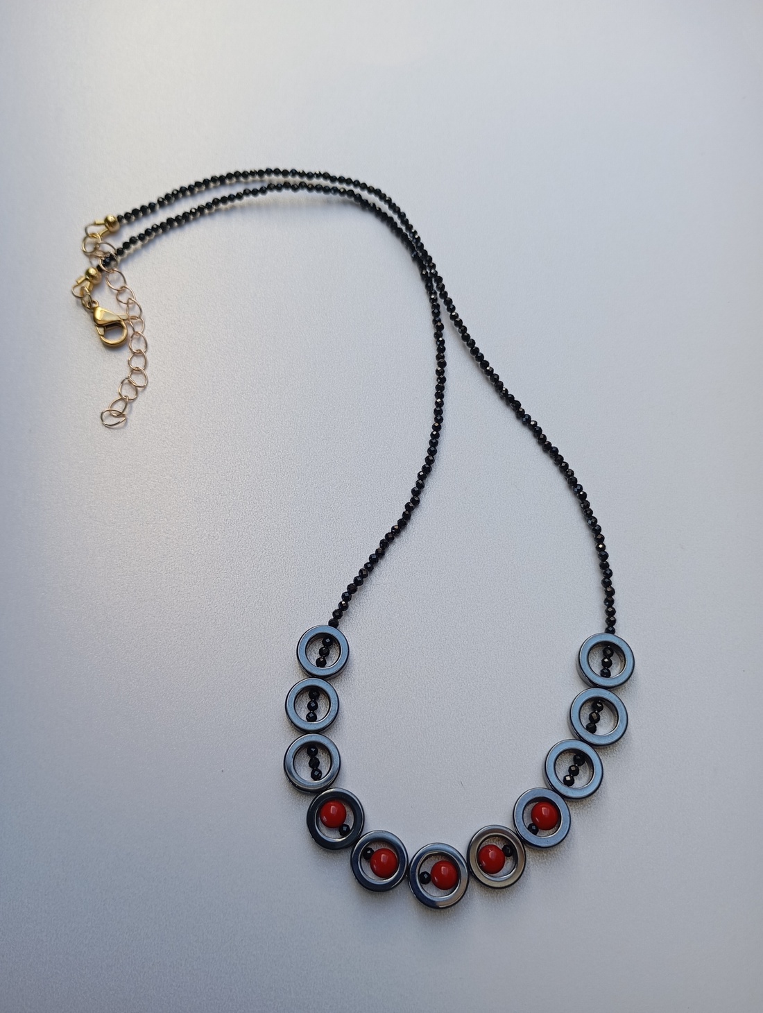 Set cu Coral rosu, Spinel si Hematit negru - bijuterii - seturi de bijuterii - Artynos.ro