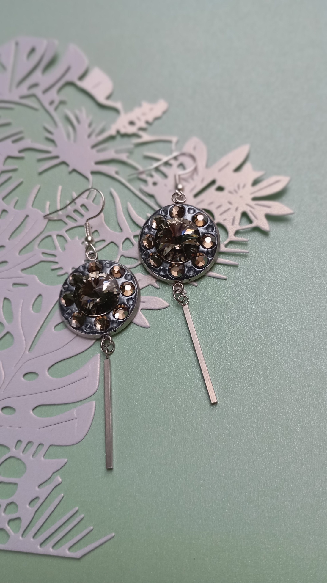 Cercei cu cristale Preciosa Black Diamond - bijuterii - cercei - cercei lungi - Artynos.ro