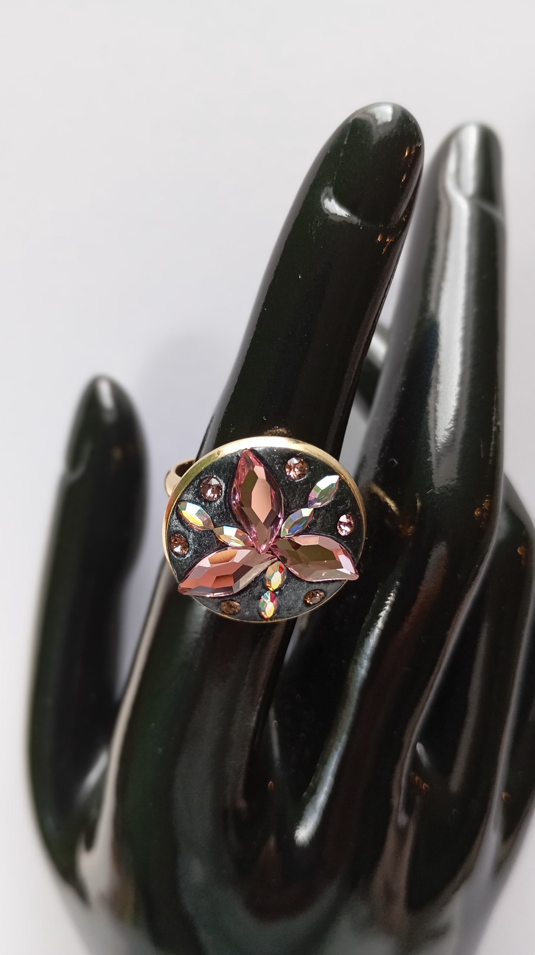 Inel placat cu aur 18K si cristale Swarovski Light Rose, tineresc, delicat - bijuterii - inele - inele statement - Artynos.ro