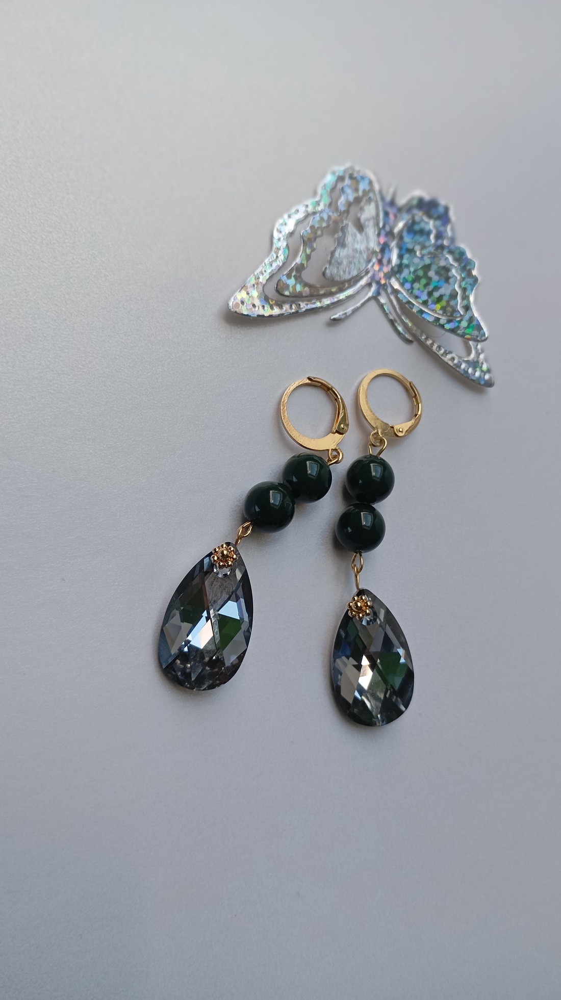 Cercei cu perle Preciosa si Swarovski Pear Light Chrome, 5.5 cm - bijuterii - cercei - cercei din mărgele - Artynos.ro
