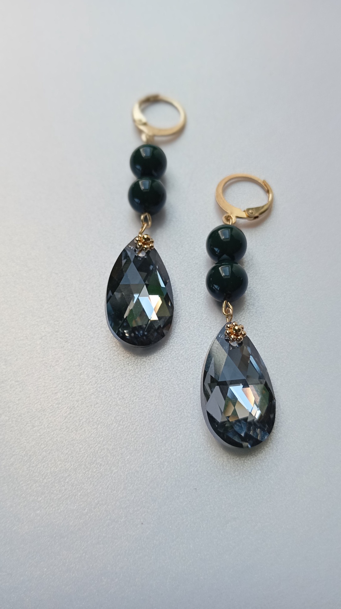 Cercei cu perle Preciosa si Swarovski Pear Light Chrome, 5.5 cm - bijuterii - cercei - cercei din mărgele - Artynos.ro