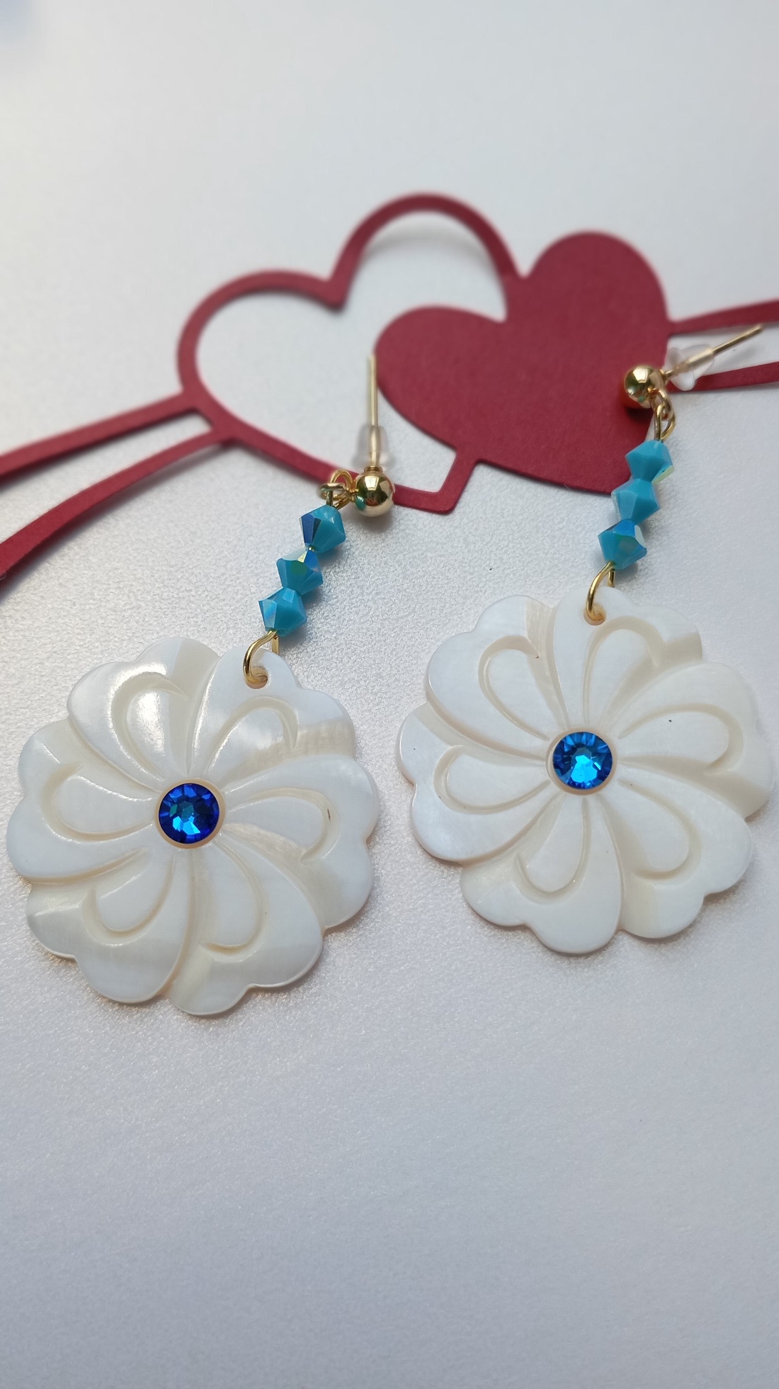 Cercei Floare Sidef 3 cm cu cristale Swarovski - bijuterii - cercei - cercei din pietre semiprețioase - Artynos.ro