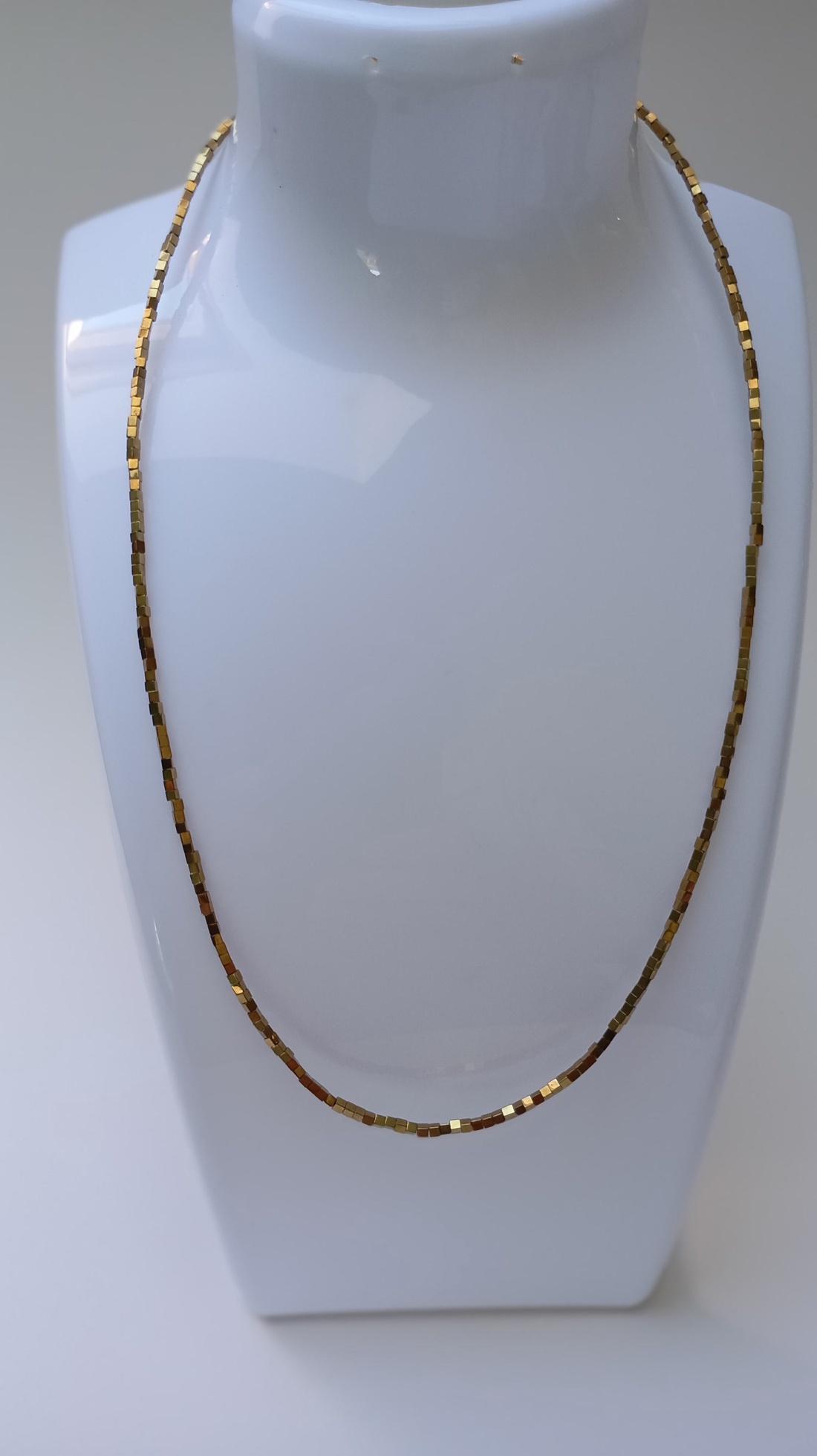 Colier finut din Hematit 1.5mm lungime 42cm - bijuterii - coliere - coliere din pietre semiprețioase - Artynos.ro