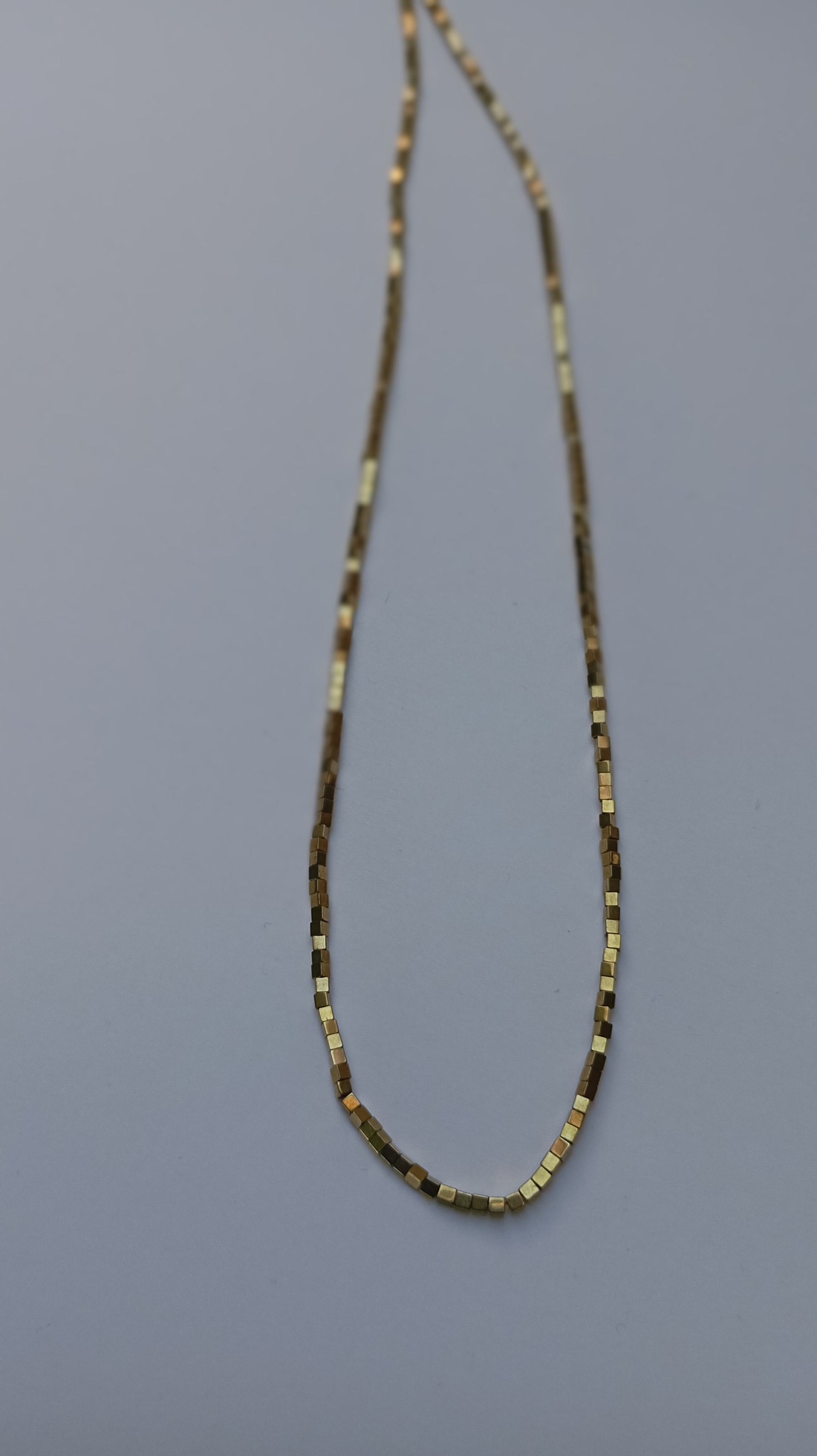 Colier finut din Hematit 1.5mm lungime 42cm - bijuterii - coliere - coliere din pietre semiprețioase - Artynos.ro