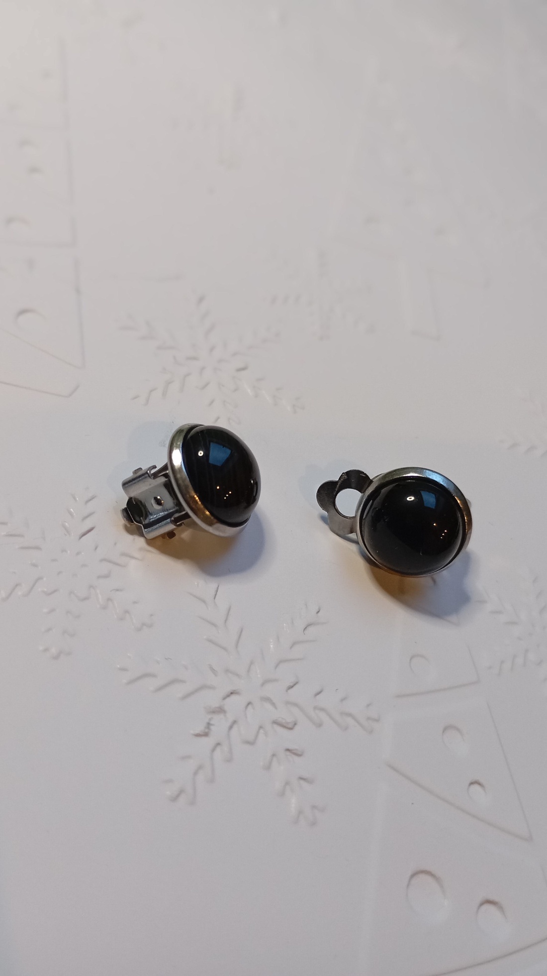 Cercei clips cu Onix negru 10mm - bijuterii - cercei - cercei din pietre semiprețioase - Artynos.ro
