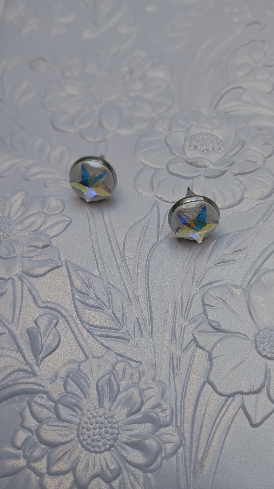 Cercei argintii Steluta Swarovski 10mm - bijuterii - cercei - cercei din mărgele - Artynos.ro