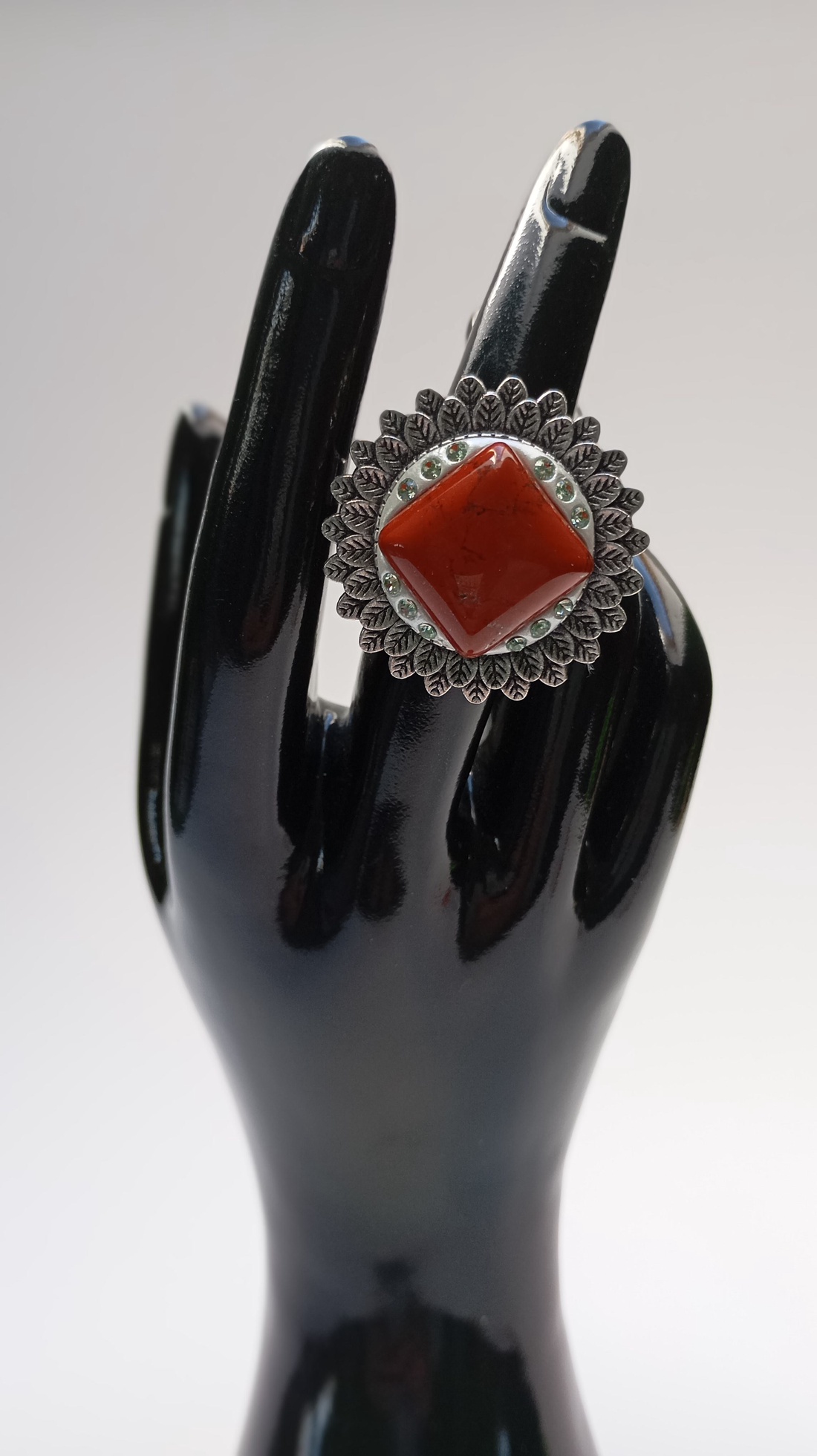 Inel Floare argintie 3.5cm cu Jasp rosu si Swarovski - bijuterii - inele - inele cu pietre semiprețioase - Artynos.ro