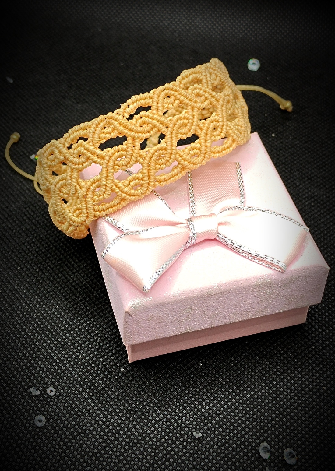 Brățară micro macrame celtica - bijuterii - brățări - brățară împletită, brățară din fire - Artynos.ro Brățară micro macrame celtica - bijuterii - brățări - brățară împletită, brățară din fire - Artynos.ro