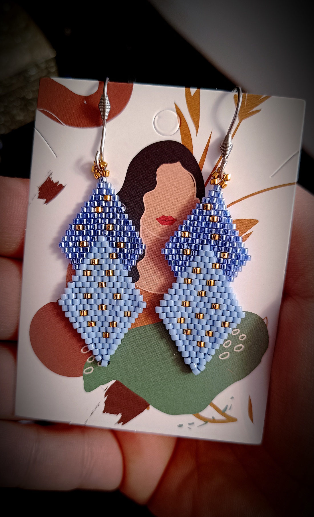 Cercei albastru broderie margele Myiuki Delica - bijuterii - cercei - cercei agățați - Artynos.ro Cercei albastru broderie margele Myiuki Delica - bijuterii - cercei - cercei agățați - Artynos.ro