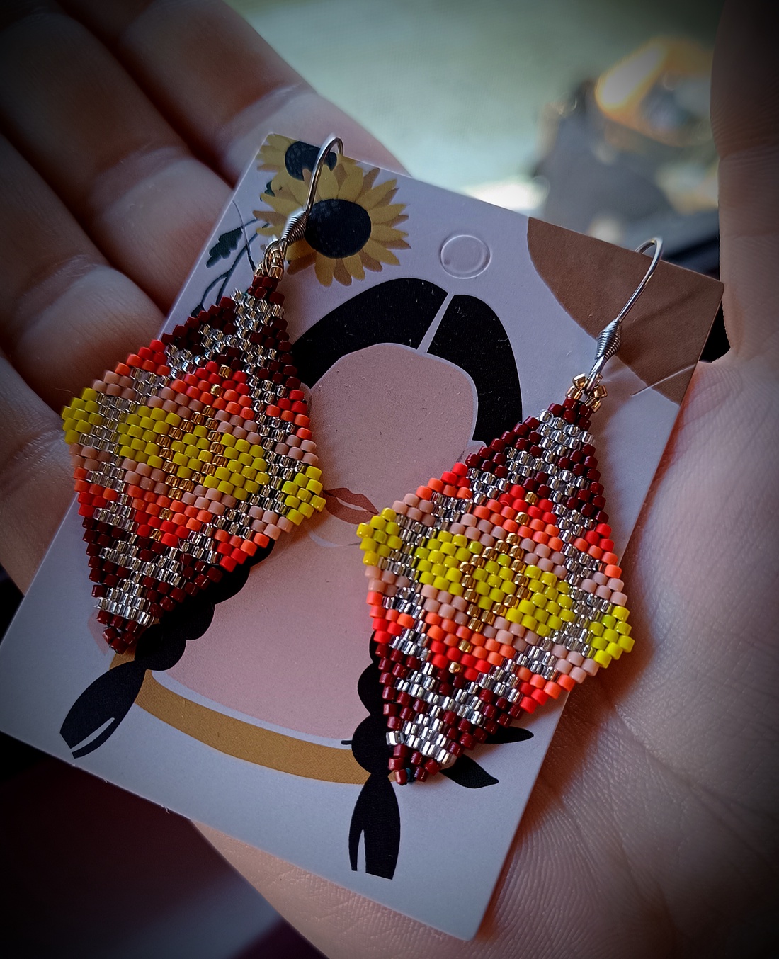 Cercei broderie margele Myiuki Delica - bijuterii - cercei - cercei agățați - Artynos.ro Cercei broderie margele Myiuki Delica - bijuterii - cercei - cercei agățați - Artynos.ro