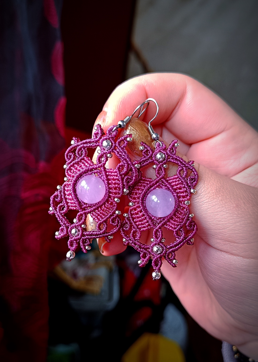 Cercei Macrame Violet Cu Piatra De Jad - bijuterii - cercei - cercei agățați - Artynos.ro Cercei Macrame Violet Cu Piatra De Jad - bijuterii - cercei - cercei agățați - Artynos.ro