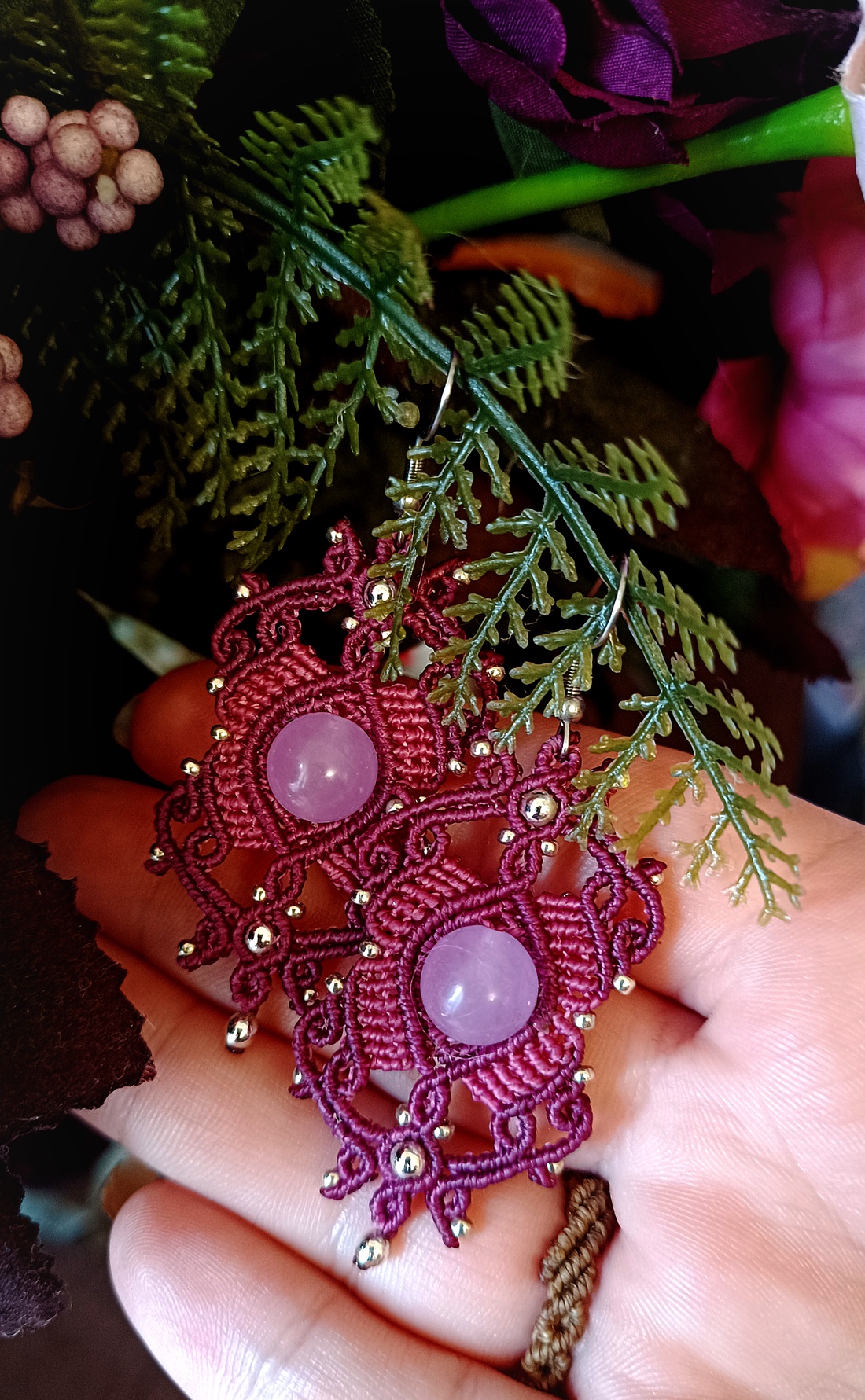 Cercei Macrame Violet Cu Piatra De Jad - bijuterii - cercei - cercei agățați - Artynos.ro Cercei Macrame Violet Cu Piatra De Jad - bijuterii - cercei - cercei agățați - Artynos.ro