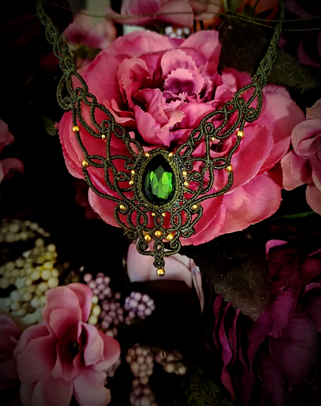 Colier olive macrame cu cristal Preciosa - bijuterii - coliere - colier y - Artynos.ro Colier olive macrame cu cristal Preciosa - bijuterii - coliere - colier y - Artynos.ro