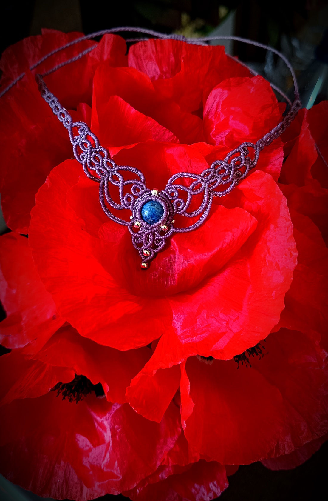 Colier mov delicat micromacrame cu Lapis Lazuli - bijuterii - coliere - colier y - Artynos.ro Colier mov delicat micromacrame cu Lapis Lazuli - bijuterii - coliere - colier y - Artynos.ro
