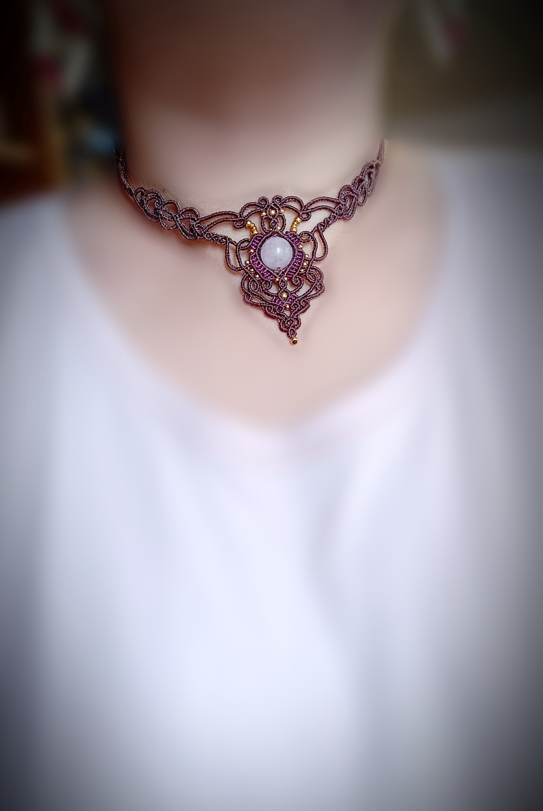 Colier Goddess micromacrame cu Cuart Roz - bijuterii - coliere - colier y - Artynos.ro Colier Goddess micromacrame cu Cuart Roz - bijuterii - coliere - colier y - Artynos.ro