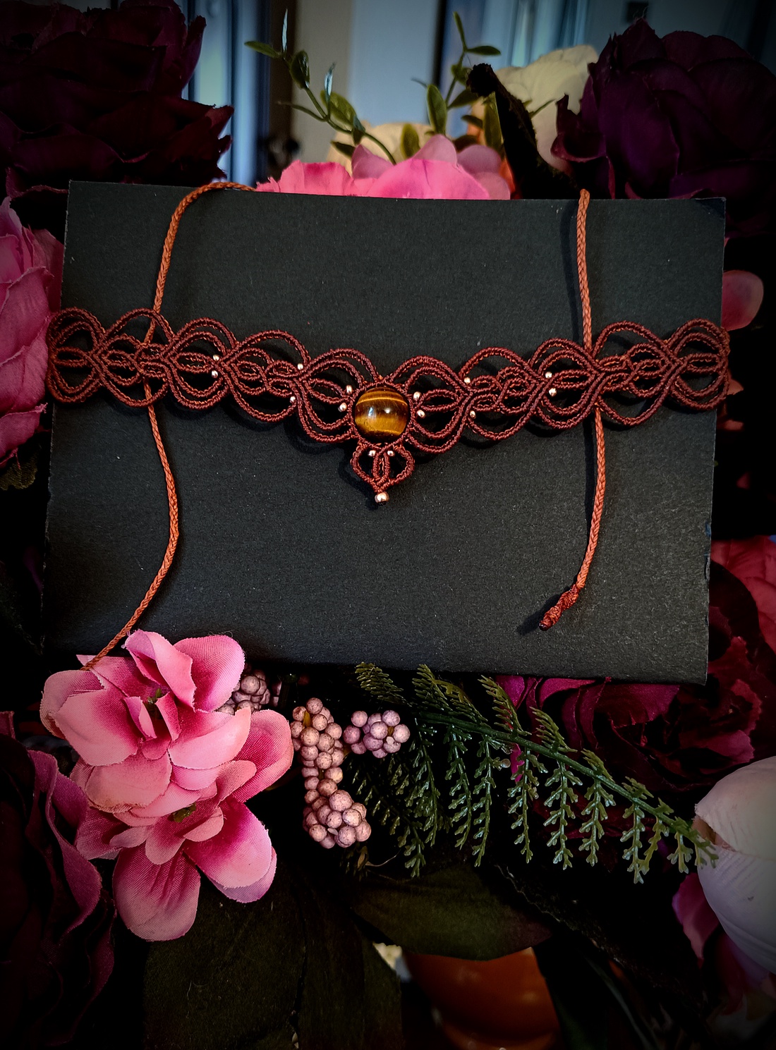 Colier choker micromacrame cu ochi de tigru - bijuterii - coliere - colier y - Artynos.ro Colier choker micromacrame cu ochi de tigru - bijuterii - coliere - colier y - Artynos.ro