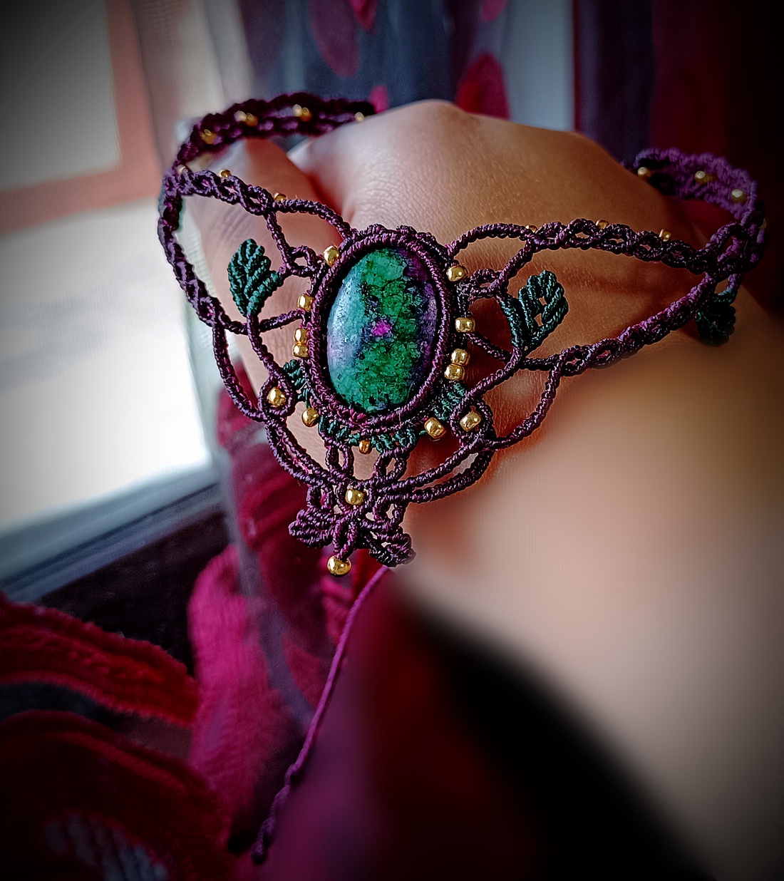 Colier forest micromacrame cu Zoisit Rubin - bijuterii - coliere - colier y - Artynos.ro Colier forest micromacrame cu Zoisit Rubin - bijuterii - coliere - colier y - Artynos.ro
