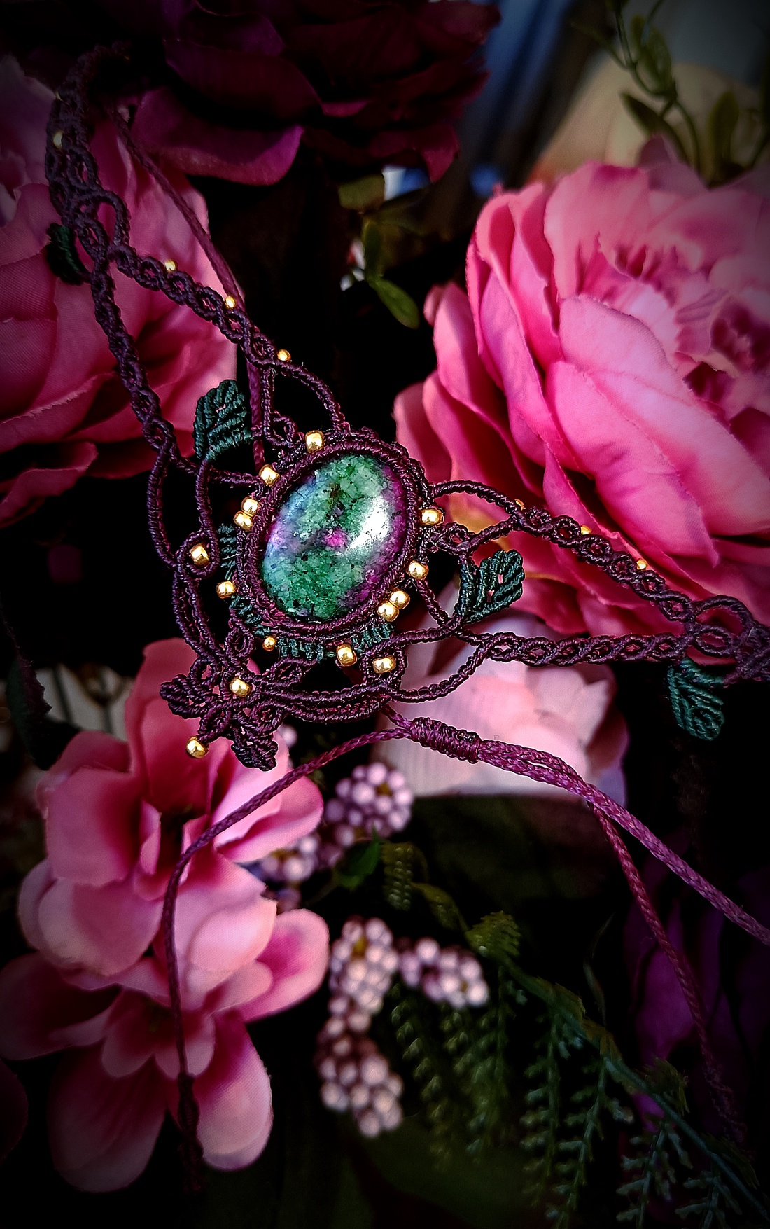 Colier forest micromacrame cu Zoisit Rubin - bijuterii - coliere - colier y - Artynos.ro Colier forest micromacrame cu Zoisit Rubin - bijuterii - coliere - colier y - Artynos.ro