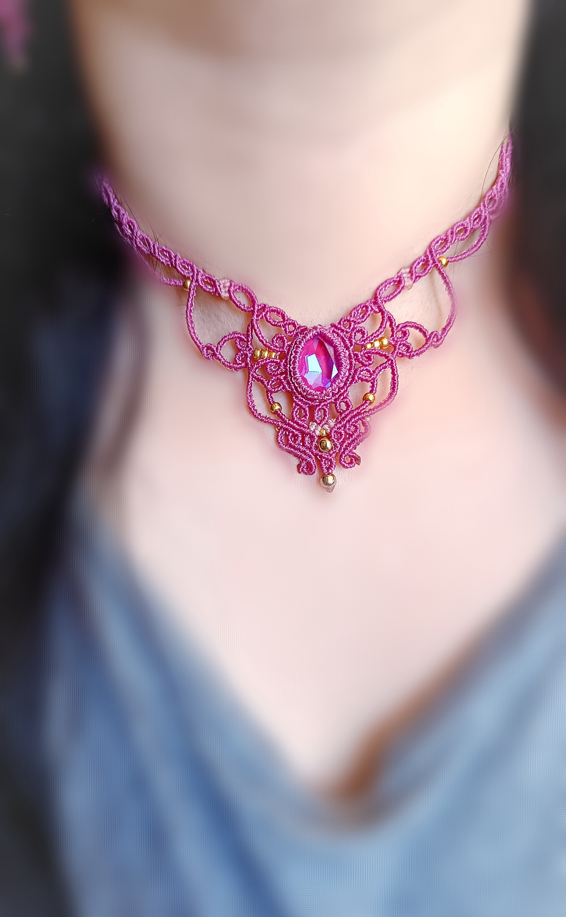 Colier Roz Micromacrame cu cristal Swarovski - bijuterii - coliere - colier y - Artynos.ro Colier Roz Micromacrame cu cristal Swarovski - bijuterii - coliere - colier y - Artynos.ro