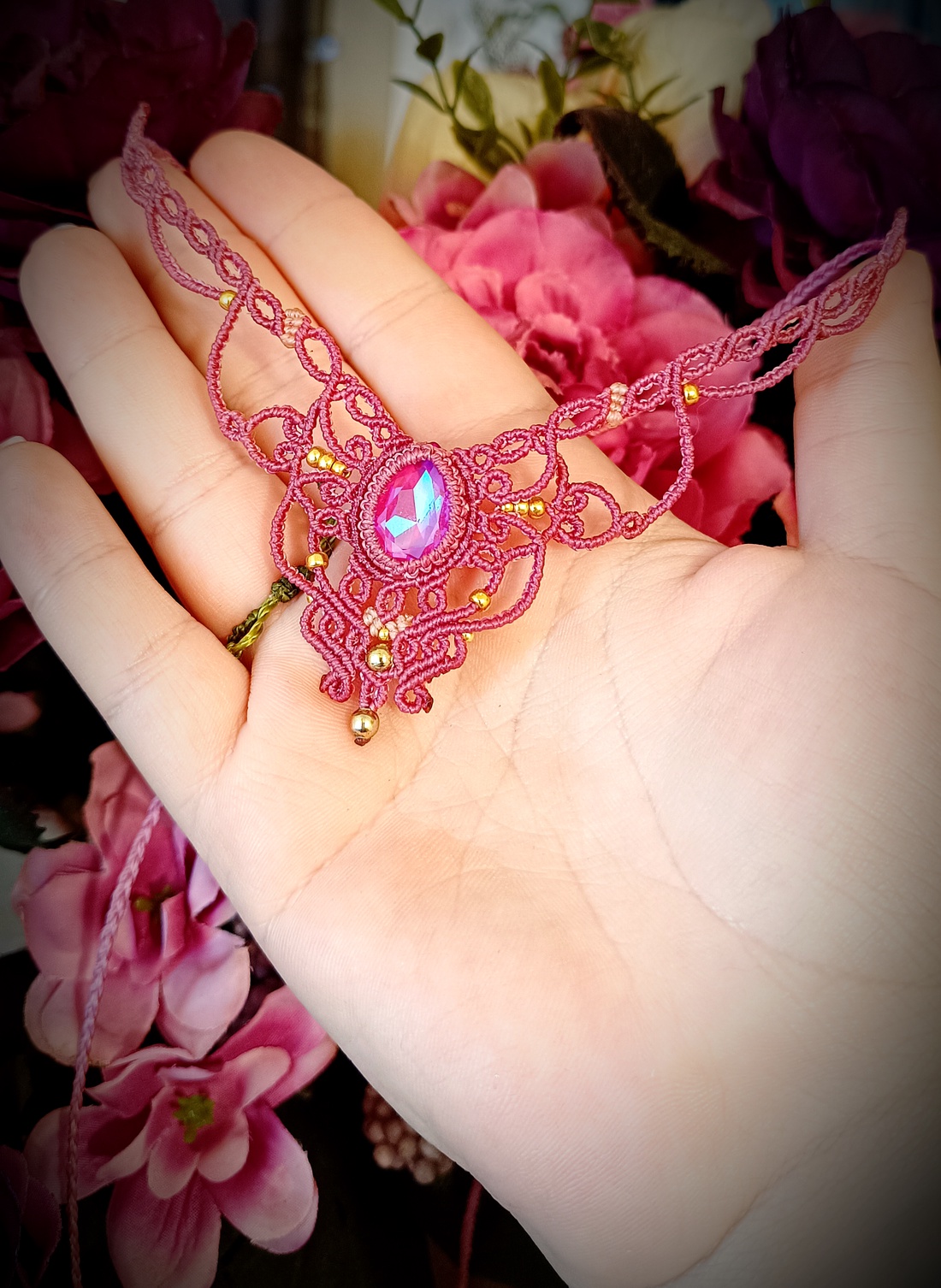 Colier Roz Micromacrame cu cristal Swarovski - bijuterii - coliere - colier y - Artynos.ro Colier Roz Micromacrame cu cristal Swarovski - bijuterii - coliere - colier y - Artynos.ro