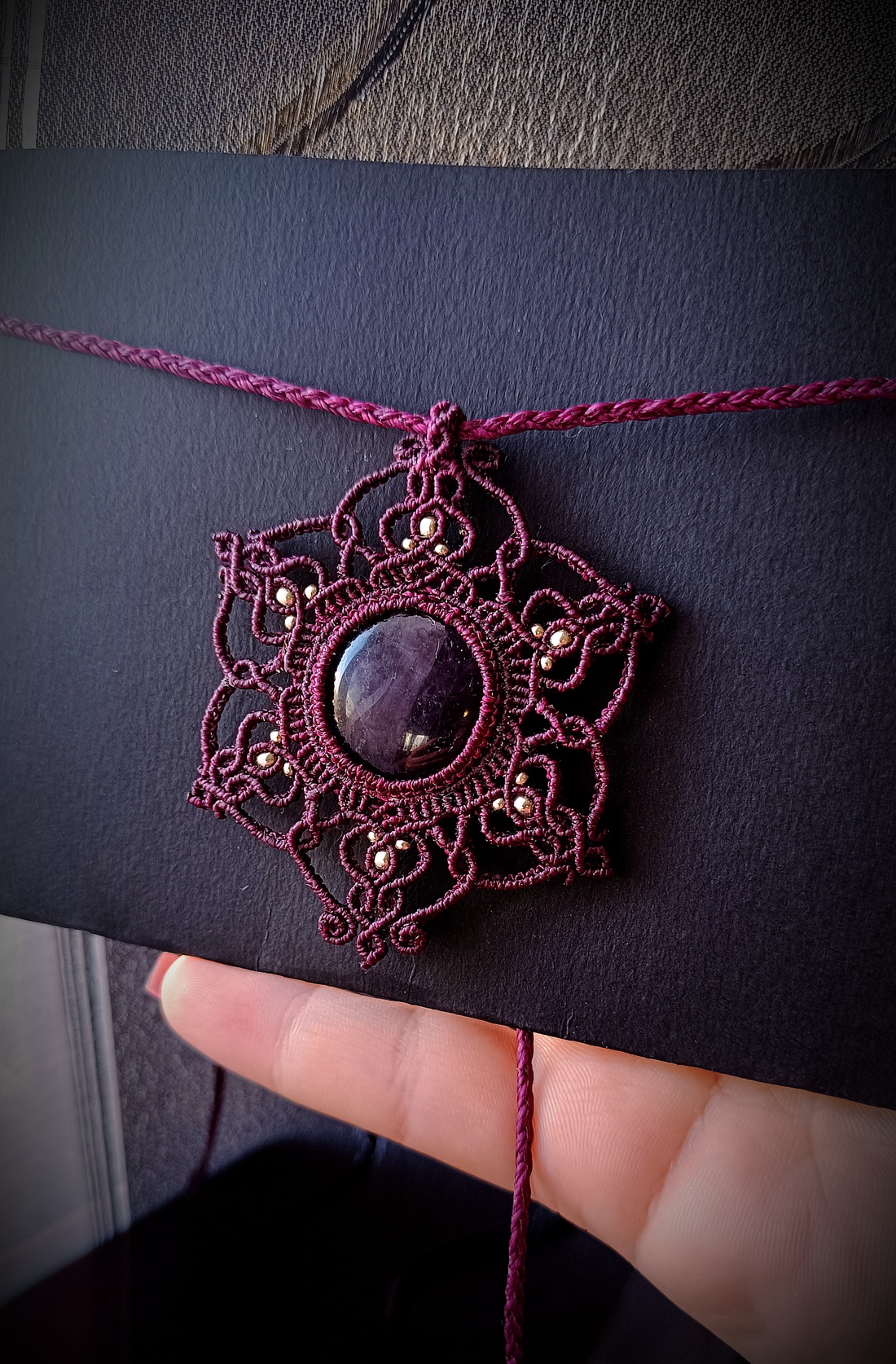 Pandantiv Talisman Mandala Micromacrame cu Ametist  - casă & stil de viață - accesorii pentru decorat casa - decorațiuni cu tematică spirituală - mandala - Artynos.ro Pandantiv Talisman Mandala Micromacrame cu Ametist  - casă & stil de viață - accesorii pentru decorat casa - decorațiuni cu tematică spirituală - mandala - Artynos.ro