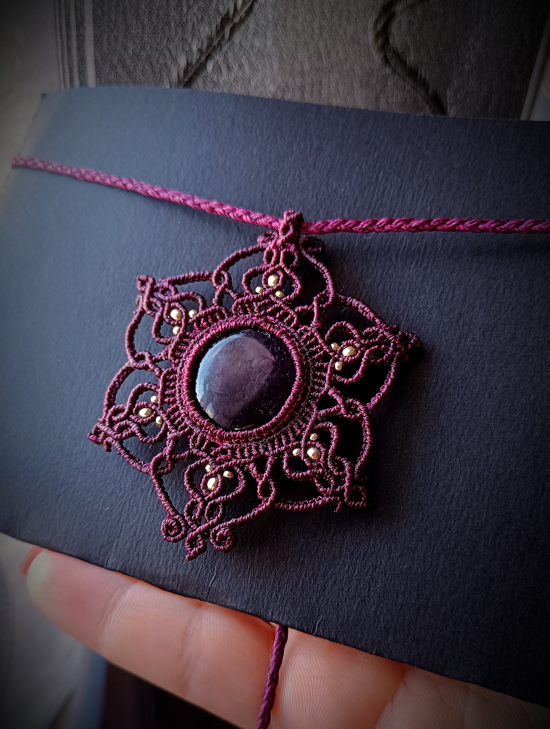 Pandantiv Talisman Mandala Micromacrame cu Ametist  - casă & stil de viață - accesorii pentru decorat casa - decorațiuni cu tematică spirituală - mandala - Artynos.ro Pandantiv Talisman Mandala Micromacrame cu Ametist  - casă & stil de viață - accesorii pentru decorat casa - decorațiuni cu tematică spirituală - mandala - Artynos.ro