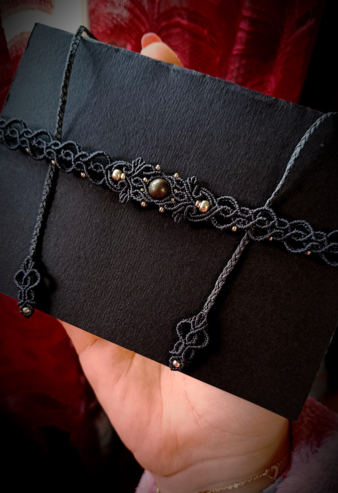 Choker micromacrame cu pirita și biluțe - bijuterii - coliere - chockere - Artynos.ro Choker micromacrame cu pirita și biluțe - bijuterii - coliere - chockere - Artynos.ro