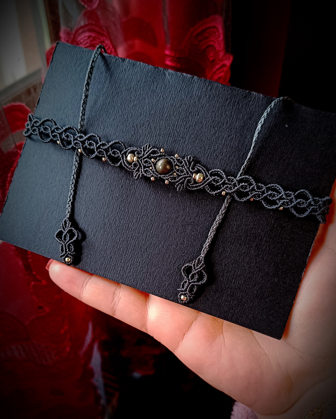 Choker micromacrame cu pirita și biluțe - bijuterii - coliere - chockere - Artynos.ro Choker micromacrame cu pirita și biluțe - bijuterii - coliere - chockere - Artynos.ro