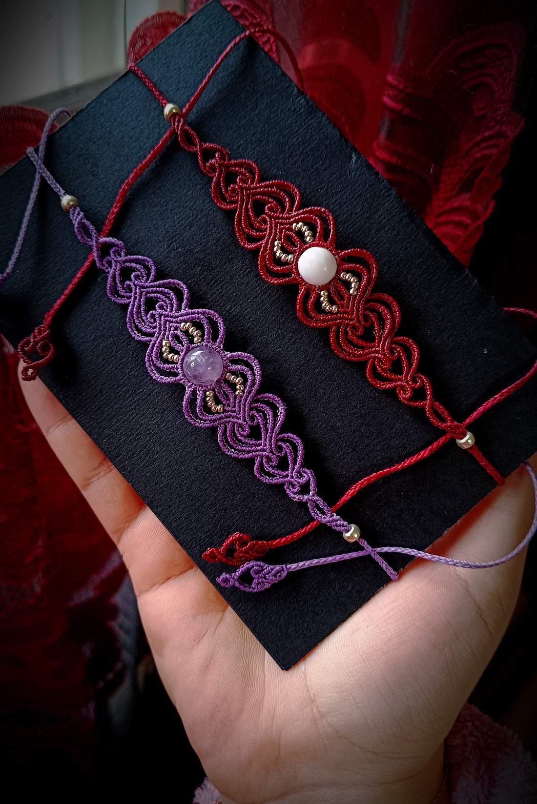 Choker micromacrame cu cristal natural și bilute - bijuterii - coliere - chockere - Artynos.ro Choker micromacrame cu cristal natural și bilute - bijuterii - coliere - chockere - Artynos.ro